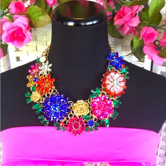 💖See New Listing💖 Rhinestone Floral Blue Pink Red Chunky Bib Statement Necklac - Picture 4 of 8